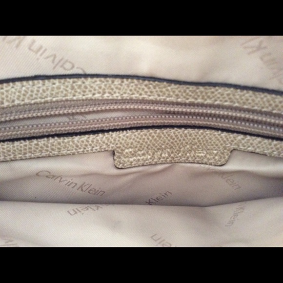 Calvin Klein 2 Tone Crossbody - Picture 9 of 10